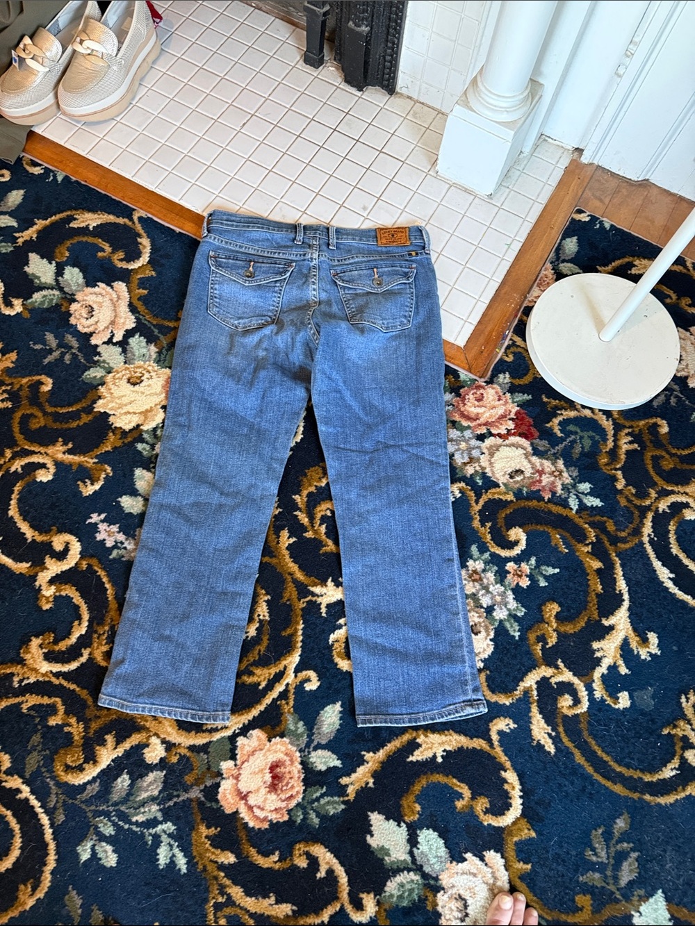 Lucky Brand Sweet N Crop Jeans. Worn about 5x. Good condition